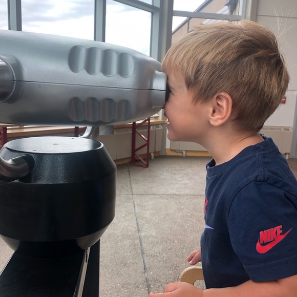 Meet your Posher, Demi - Picture 7 of 11